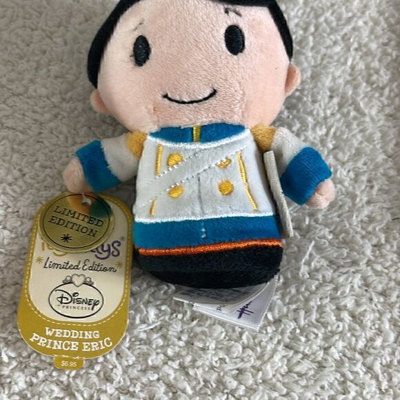 Hallmark Itty Bittys Disney Preince Eric Rapunzel & Cruella De Vil New Set Of 3 - Picture 2 of 10